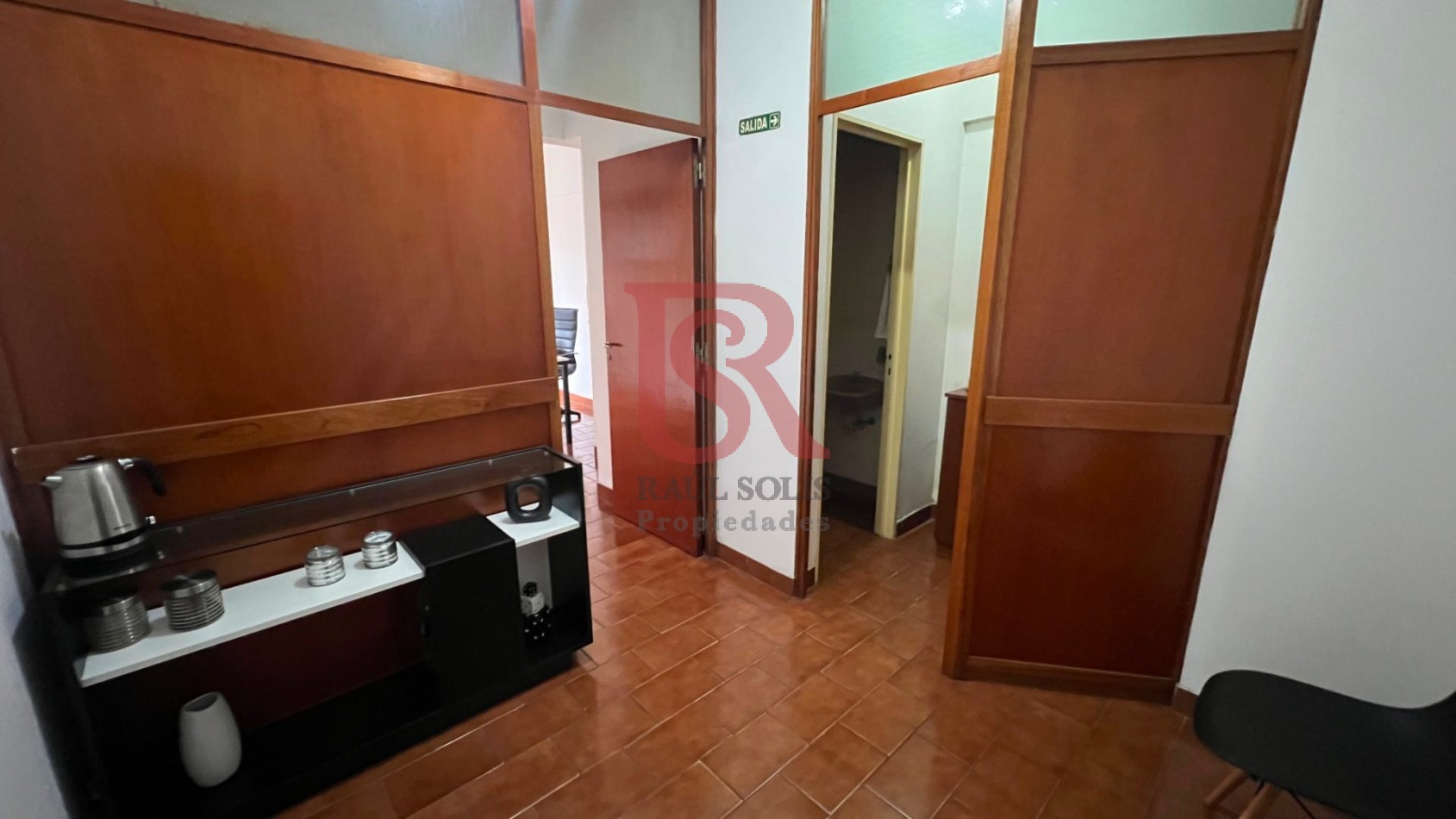 DN - Excelente ubicacion! Ideal oficina, consultorio, showroom, etc. Quilmes centro!!!