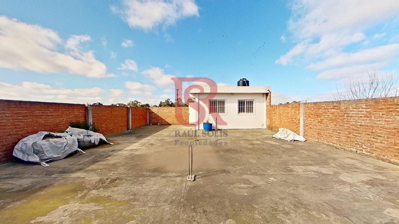 AM. Casa tres ambientes en Venta Quilmes Oeste 