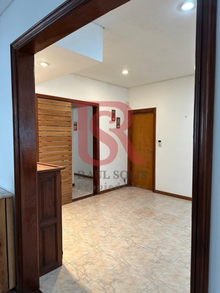 AV- Amplia casa en venta a pocas cuadras del mar