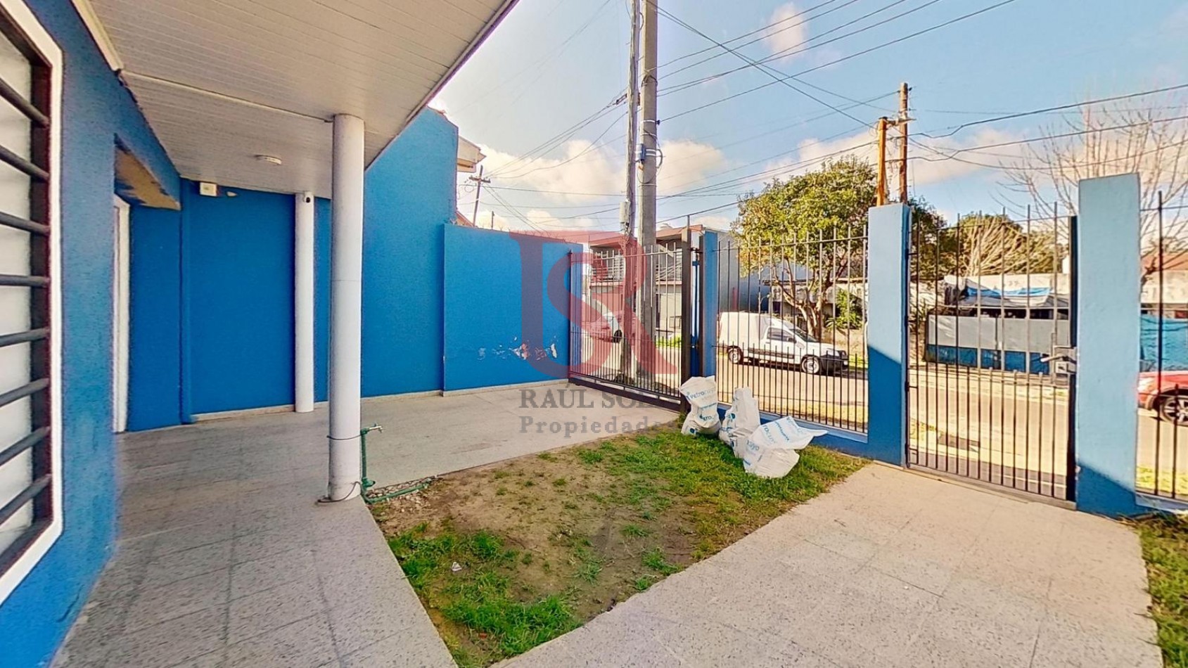 AM. Casa tres ambientes en Venta Quilmes Oeste 