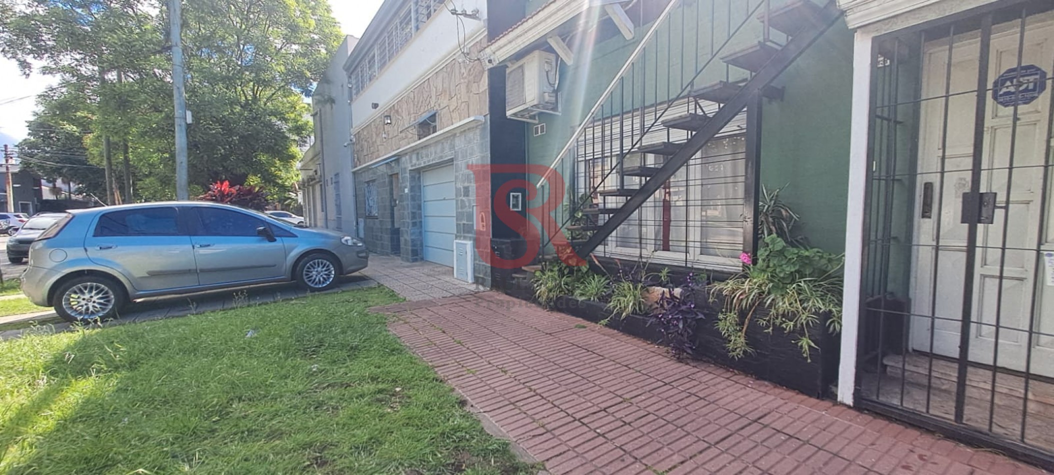 GZ - Casa espaciosa tres ambientes Quilmes Oeste Centro! Apta vivienda o uso profesional