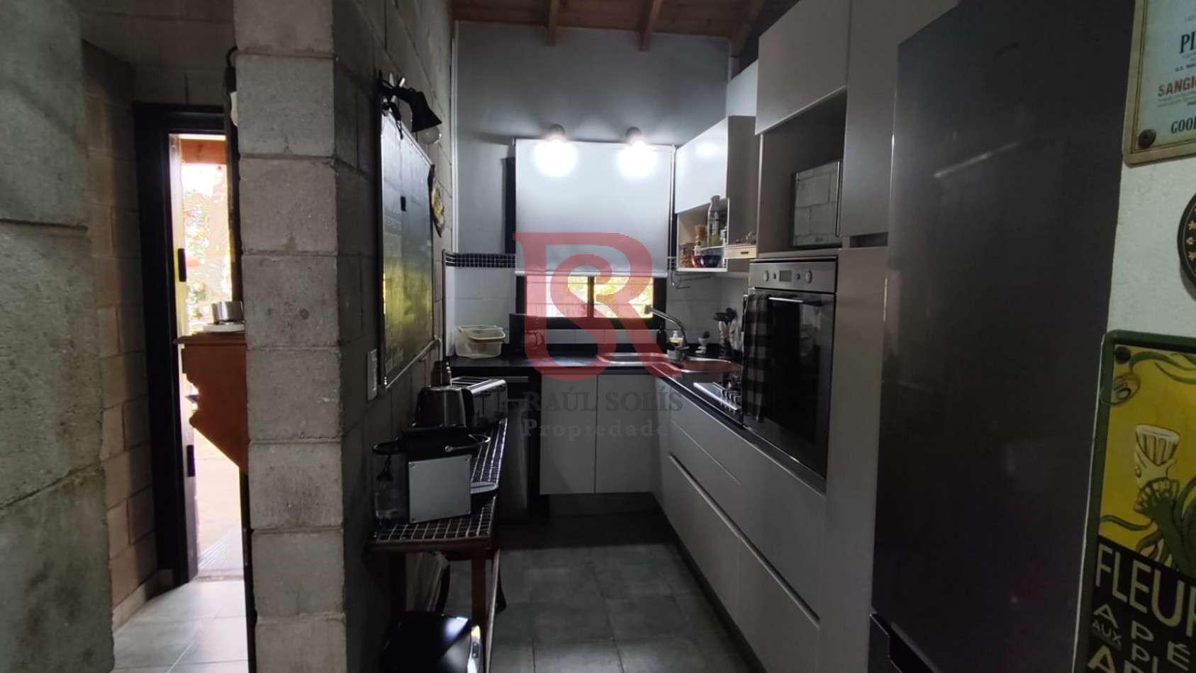 DN - Excelente ubicacion, Casa 4 ambientes en venta, Quilmes!! Apta Credito