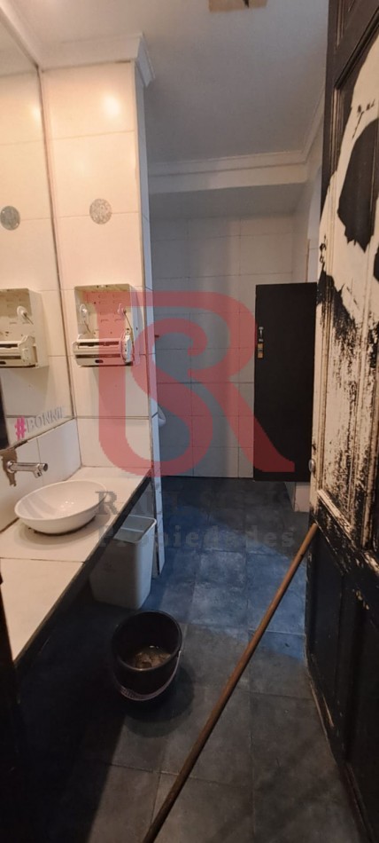 GZ - Local /Bailable/Galgon /Bar/Restaurant  Salon multiples Usos Excelente Ubicacion!!!!