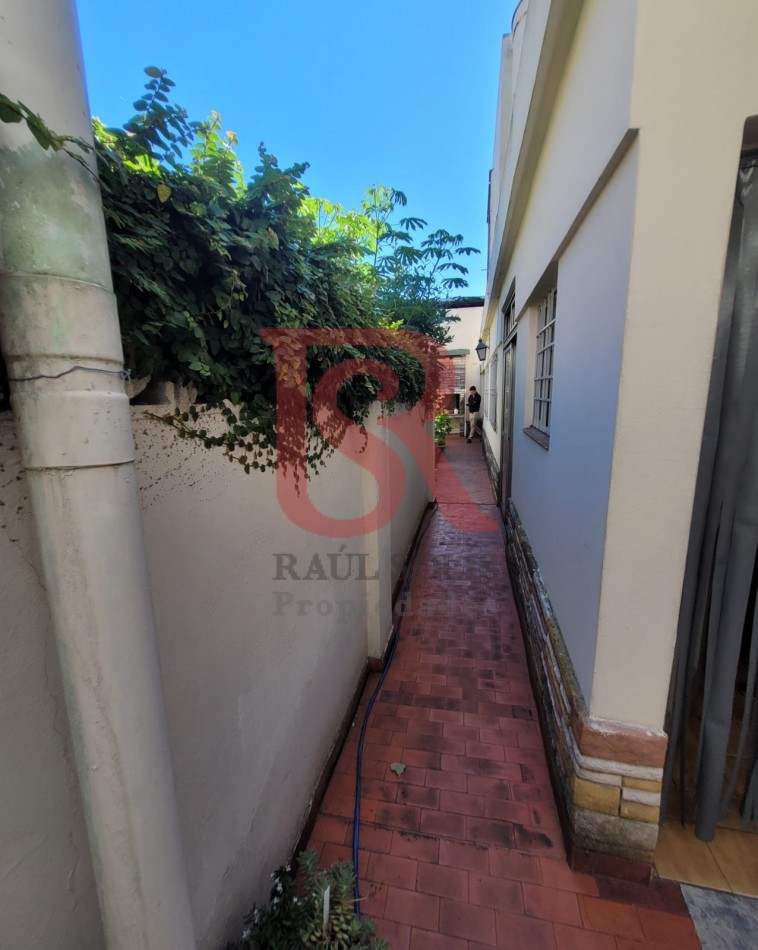 ES. PH AL FRENTE 4 AMBIENTES CON COCHERA Y JARDIN CON PARRILLA - APTO CREDITO-