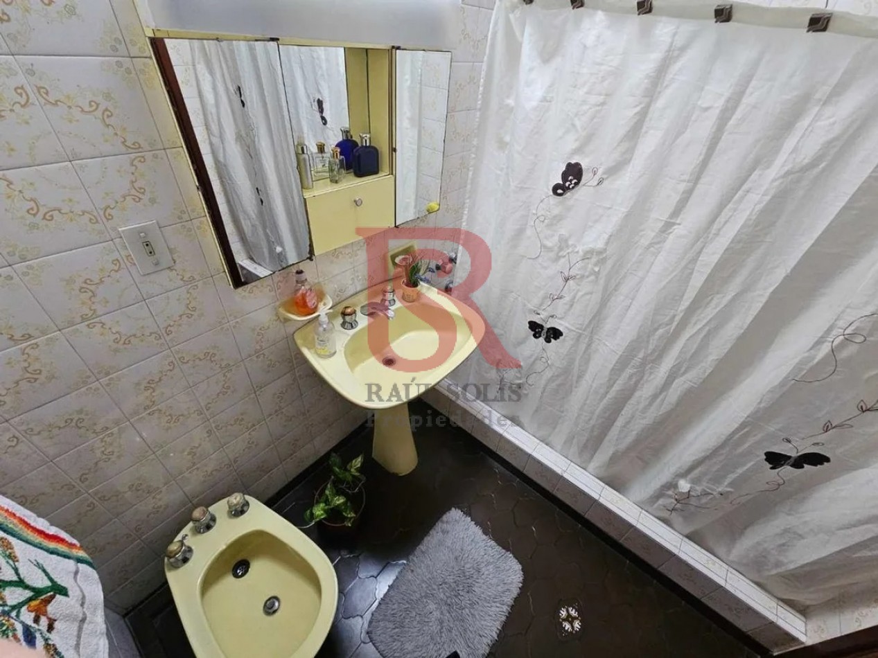 AM. Excelente Casa en Venta 3 ambientes con cochera - Quilmes Oeste