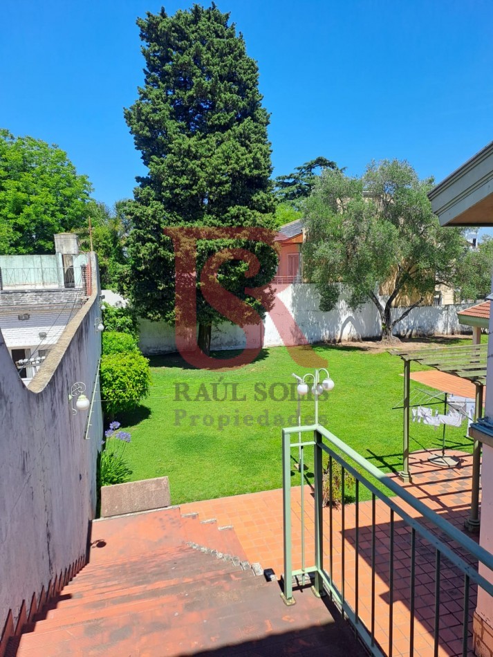 GZ- Imponente Casa en Esquina 