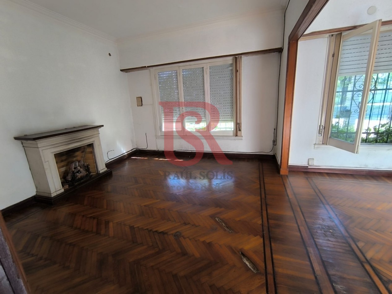 LP - venta hermosa casa con patio y parrilla a metros de la estacion de Don Bosco