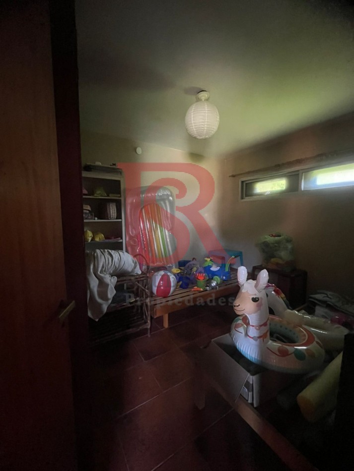 GZ - Gran casa de Categoria desarrollada sobre lote de 13 por 53 (Impecable)