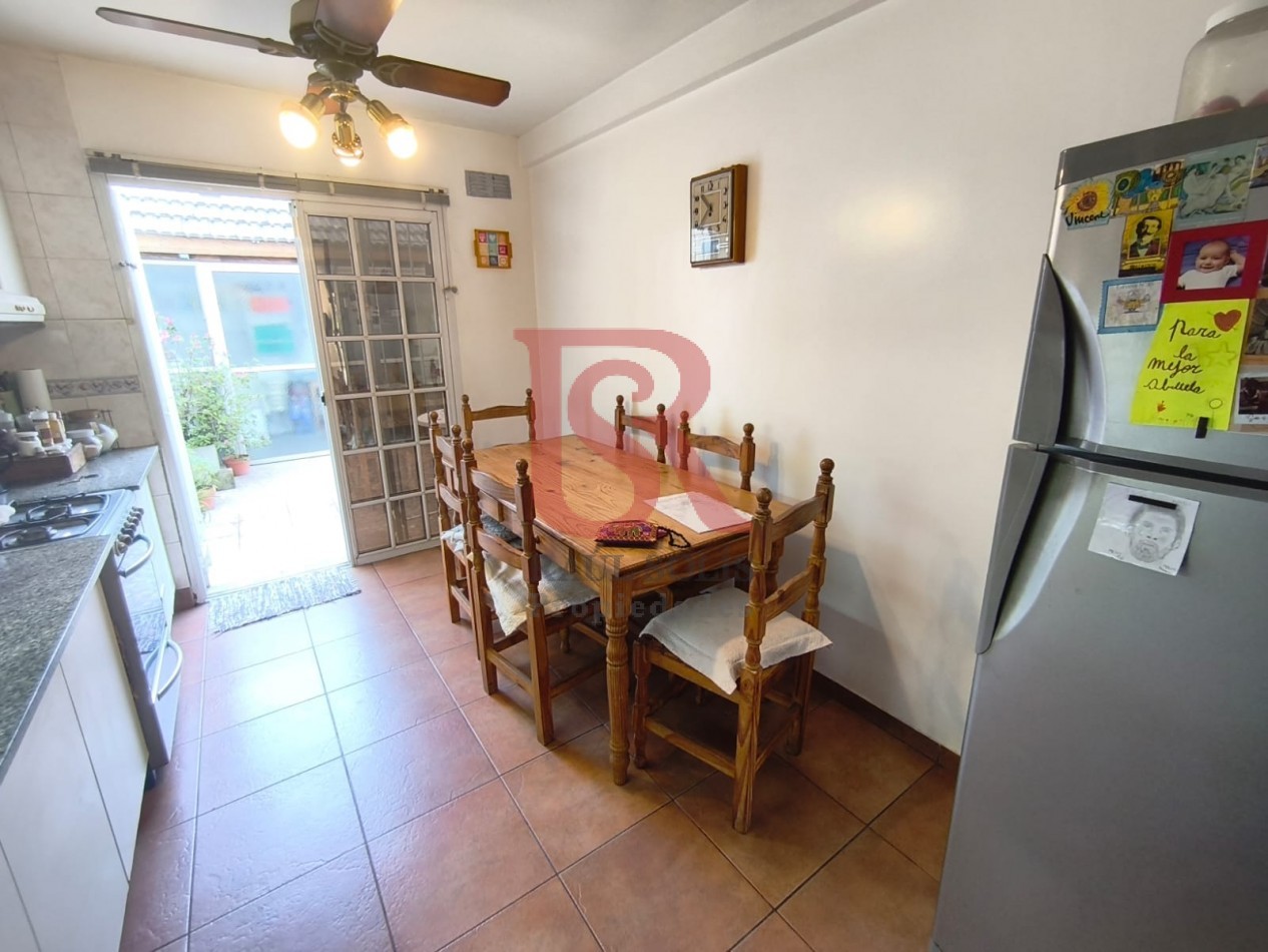  LP (CG) - VENTA! Hermoso departamento con patio interno 3 ambientes en Wilde centro. OPCIONAL: 3 COCHERAS.