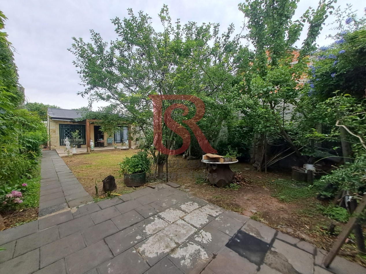 GZ - casa tres ambientes con cochera y arboles frutales