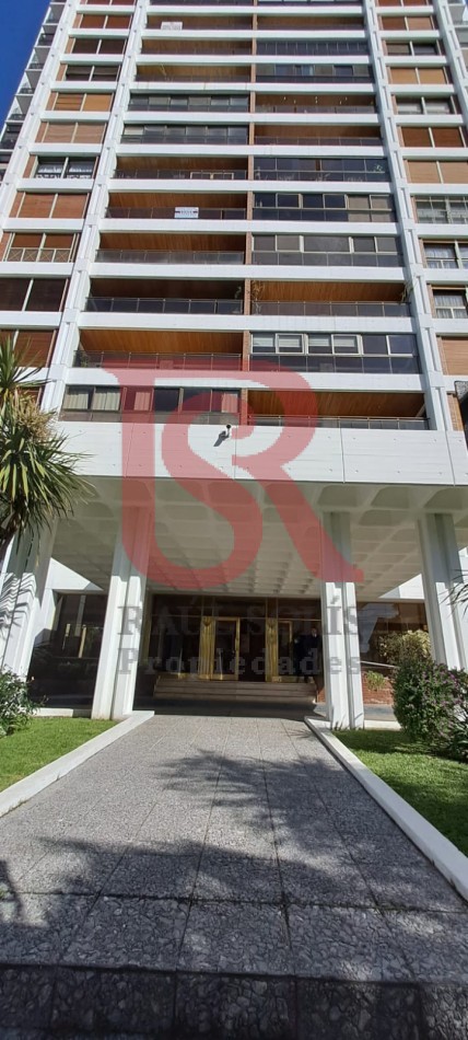 Venta Excelente Piso de Categoria en Edificio Premium