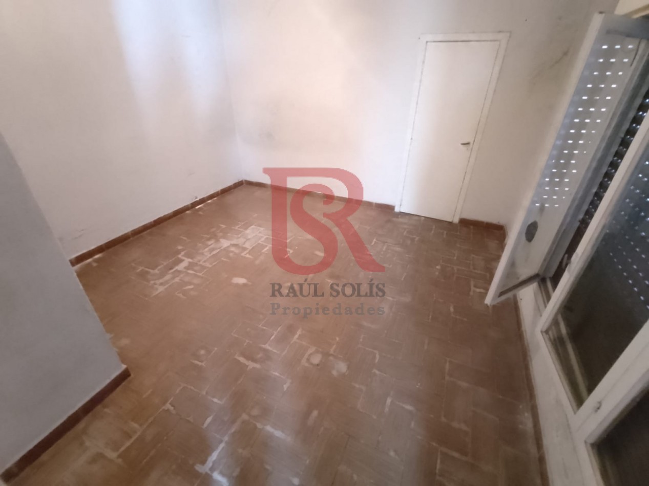 VN - Excelente Casa a reciclar o Lote de 400 metros para desarrollo Inmobiliario