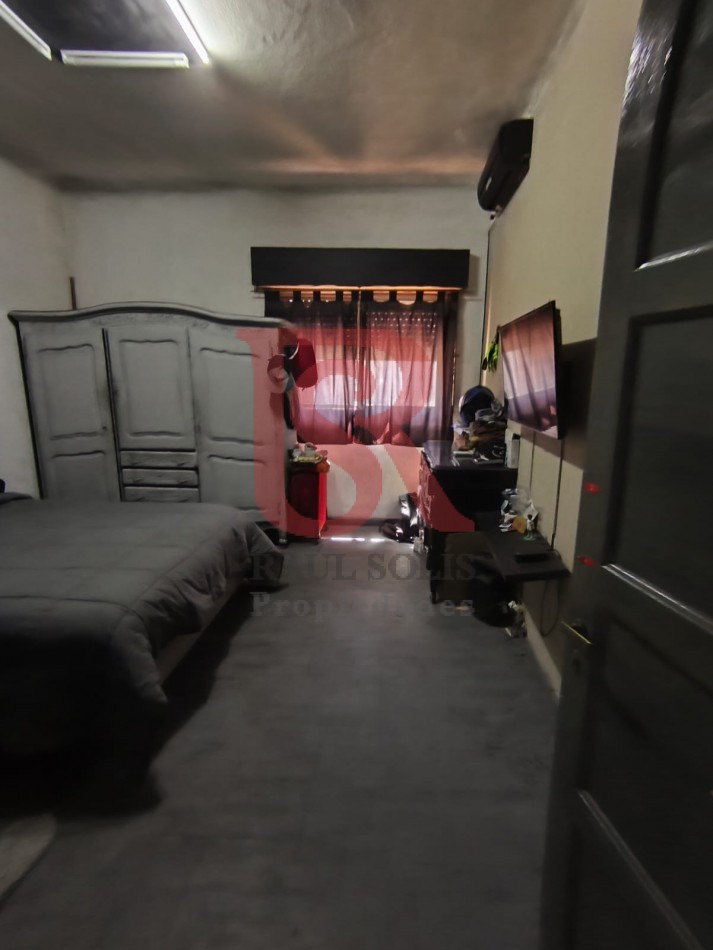 RS - Amplia CASA 3 ambientes con doble salida en Quilmes