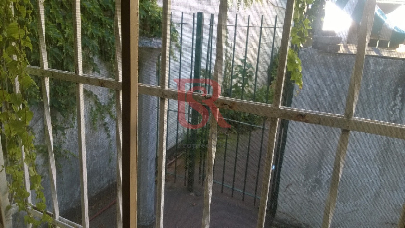 FV  Ph 2 ambientes en alquiler sobre calle Uriburu esquina Brandsen 