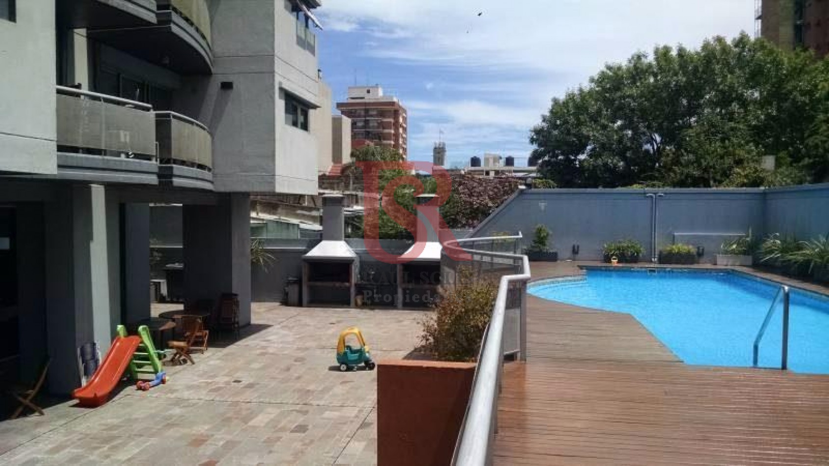 DN - Departamento 2 ambientes, ecxelente ubicacion en Quilmes!!