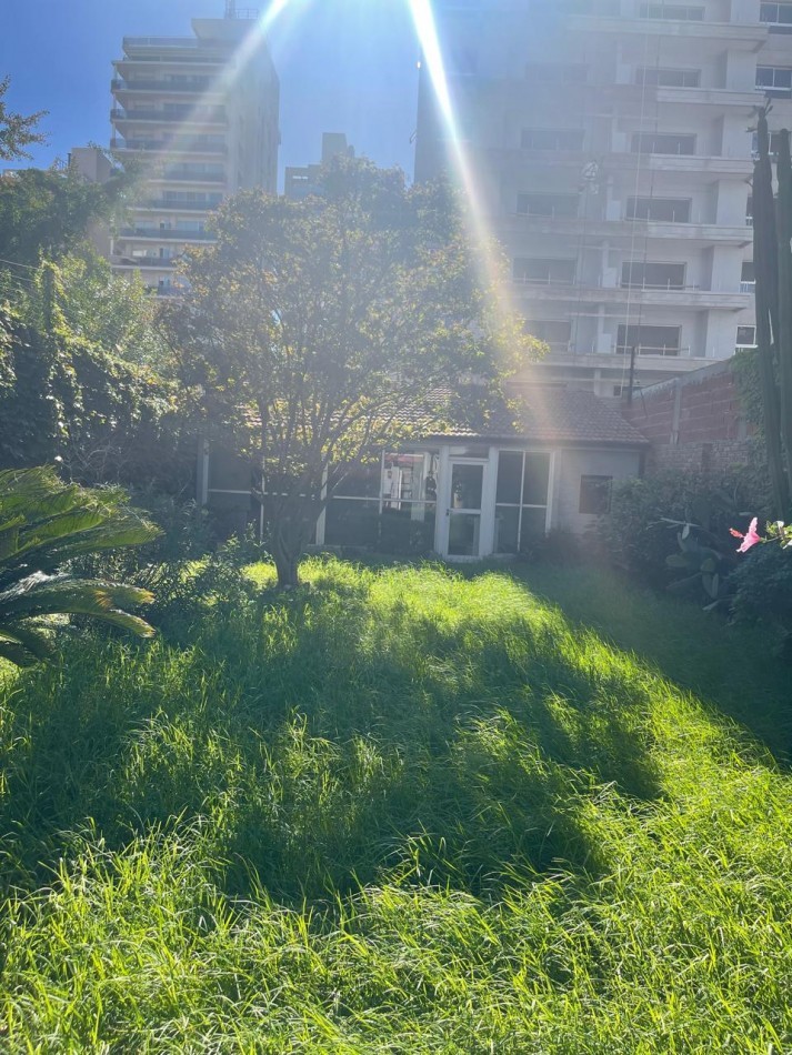 LP - Hermosa propiedad 5 ambientes en excelente zona de Quilmes