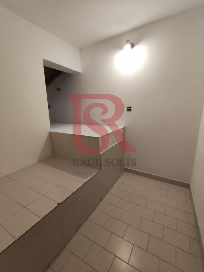 DN - Casa en alquiler 4amb con cochera