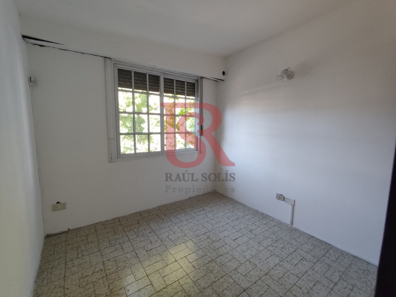 DN - Casa en alquiler 4amb con cochera