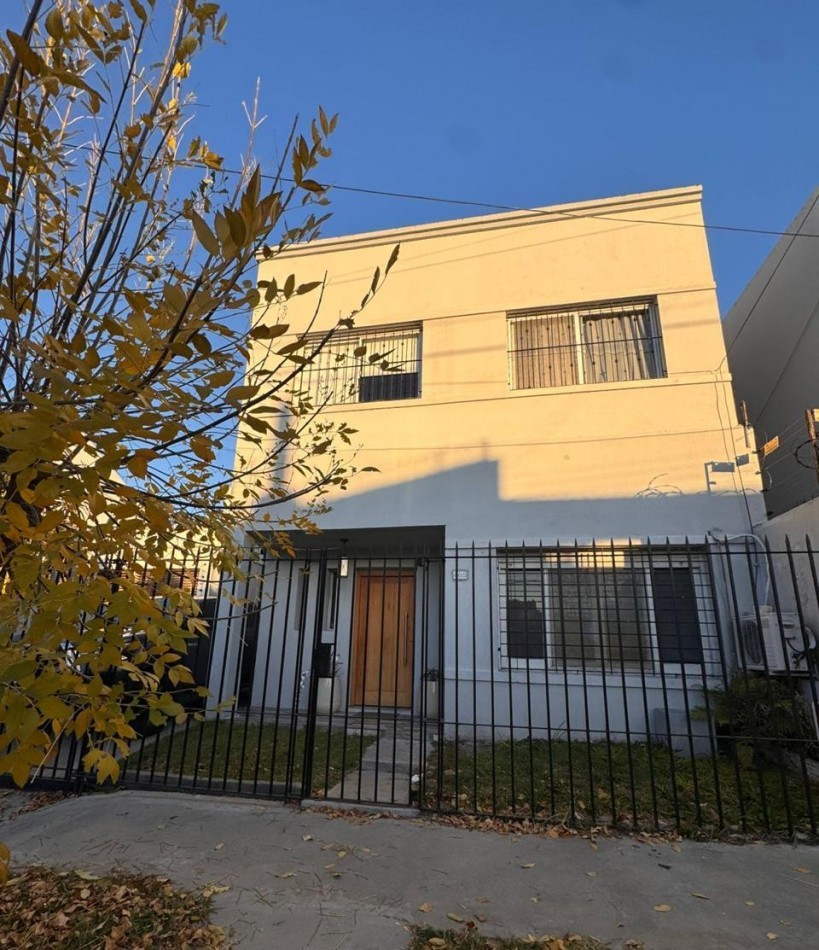 DN - Alquiler! Amplia casa 6 ambientes en excelente ubicacion, Quilmes!!