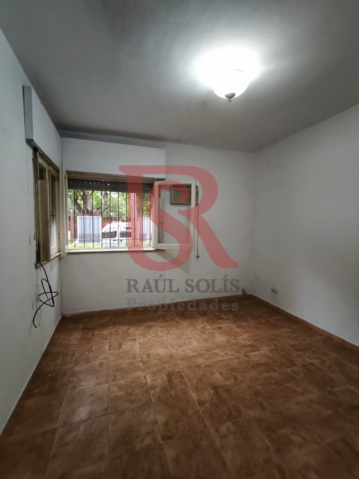 LP - VENTA! Hermosa casa 3 ambientes con escritorio, patio y horno de barro en Don Bosco