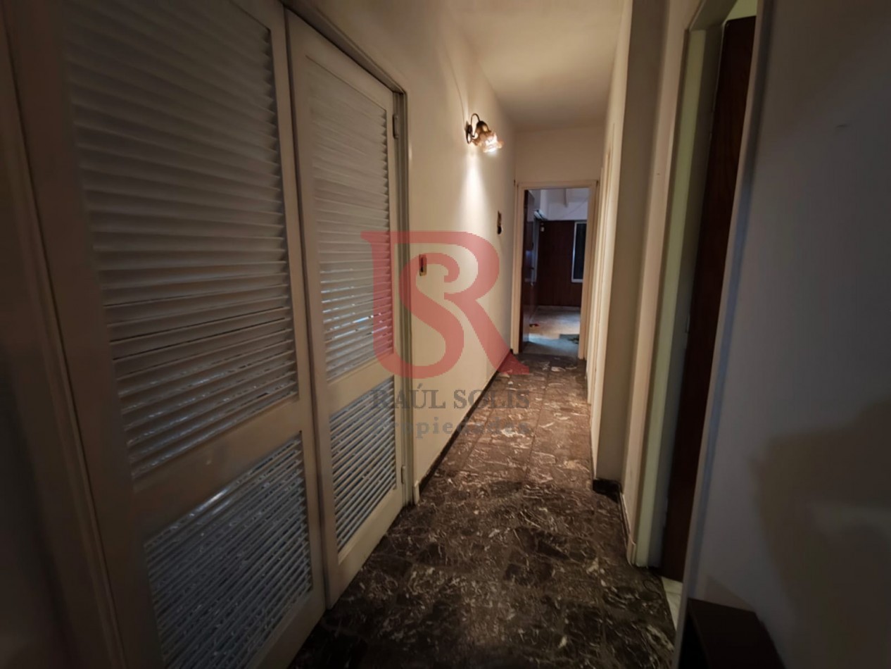 LP - VENTA! Hermosa casa 3 ambientes con escritorio, patio y horno de barro en Don Bosco