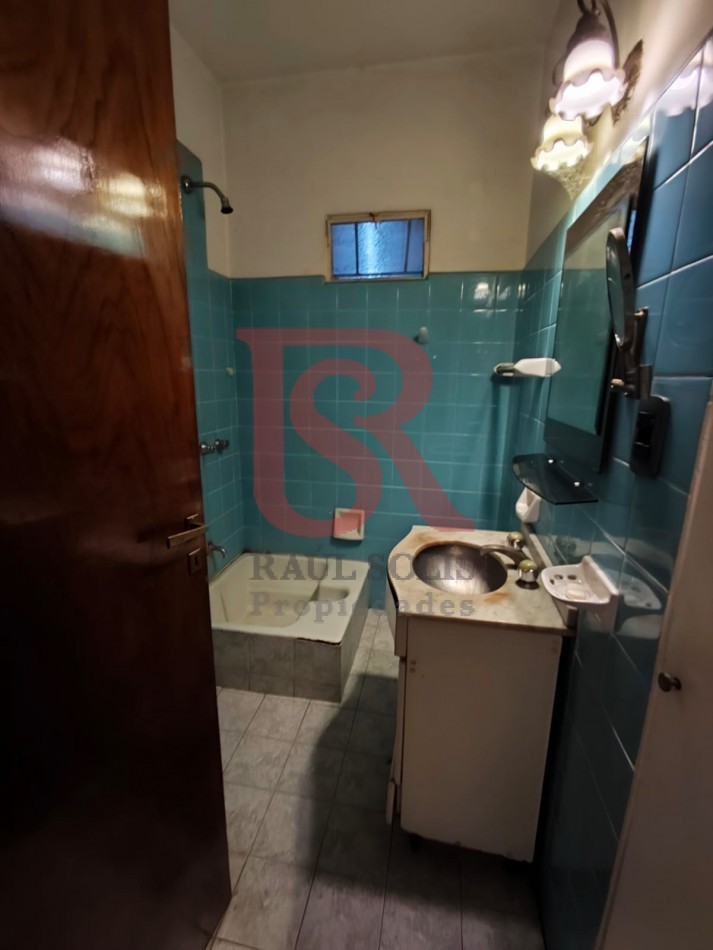 LP - VENTA! Hermosa casa 3 ambientes con escritorio, patio y horno de barro en Don Bosco