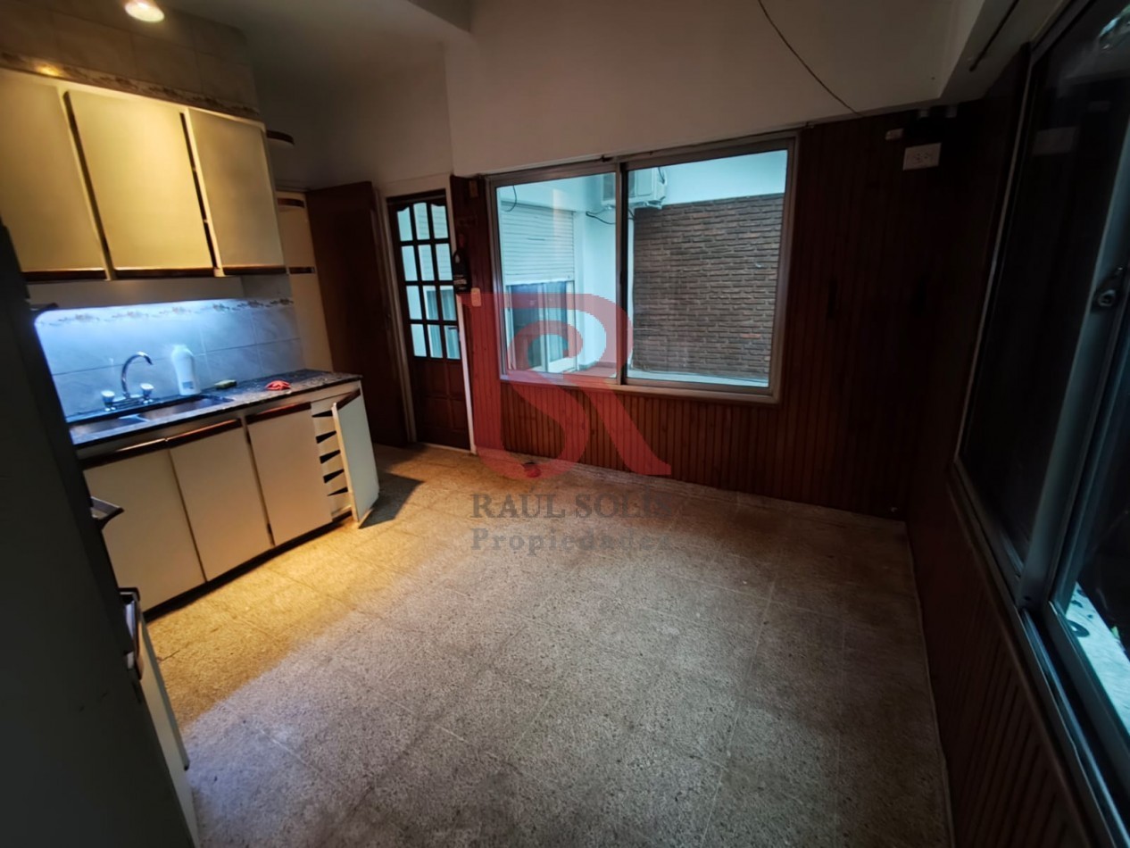 LP - VENTA! Hermosa casa 3 ambientes con escritorio, patio y horno de barro en Don Bosco