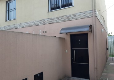 VN - VENTA DE CUATRO DUPLEX CON COCHERA EN BERNAL