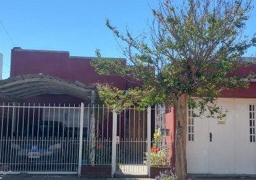 AV-  Venta amplia casa 5 ambientes apta credito