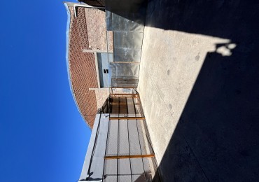 AJ DEPOSITOS 1200 m2 en excelente estado Berazategui