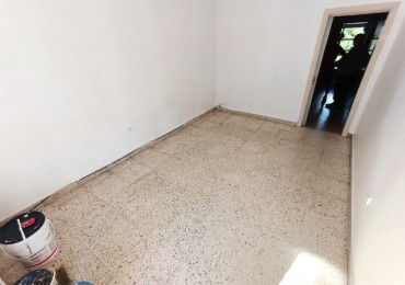 VG- luminosa casa de 4 ambientes!