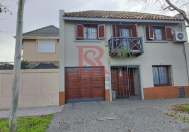 GZ - Hermosa Casa estilo Country cuatro ambientes