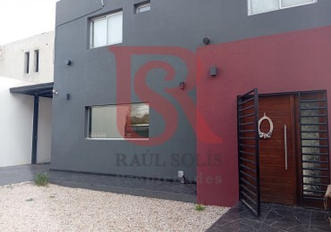 AM. ALQUILER - VENTA Casa 4 Ambientes en El Pato con Piscina