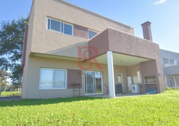 Casa en VENTA - ALQUILER en Fincas de Hudson - En Dos Plantas.