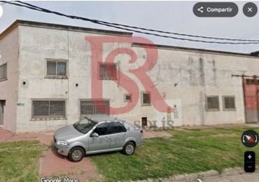 LP - Galpon Comercial en Venta - Bernal Oeste