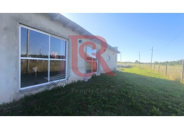 AM. Casa en Venta con lote - El Pato