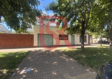 GZ- casa desarrollada en esquina super luminosa en Excelente Estado