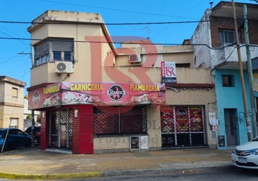 LP - Venta PH multiambiental en primer piso en Bernal